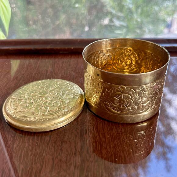 Vintage Ornate Bronze Trinket Box with Floral Embossed Design - Picture 6 of 10